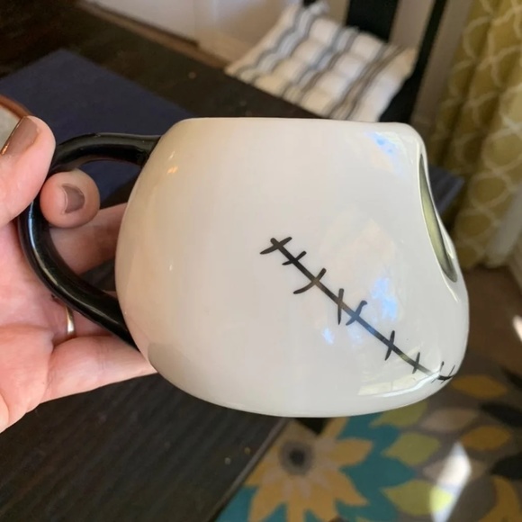 Disneys Jack Skellington Halloween coffee mug cup No breaks - Picture 6 of 6